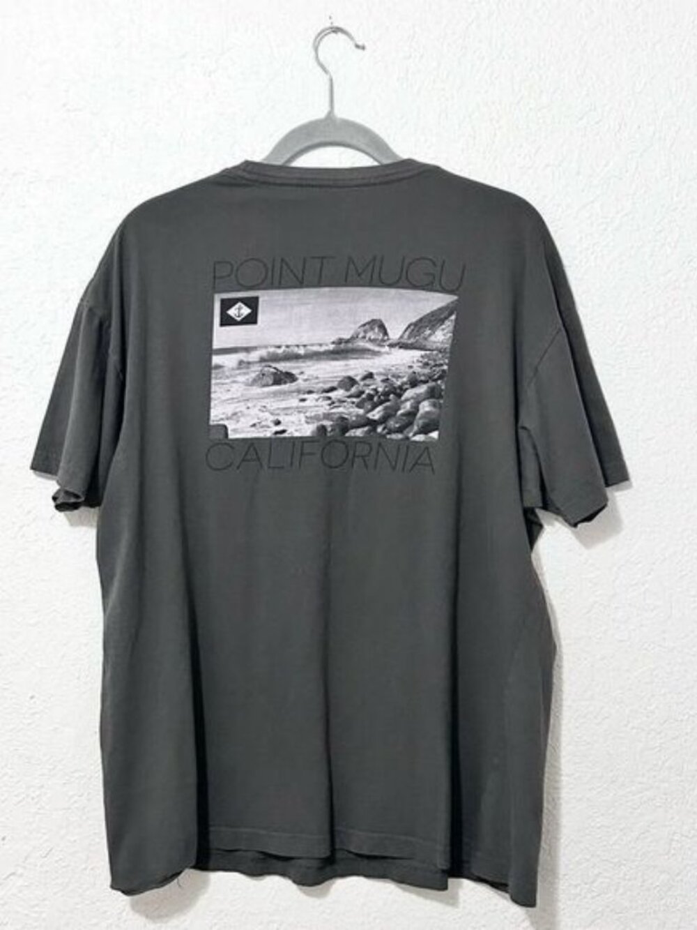 Point Mugu California short sleeve gray size XL - Picture 2 of 16
